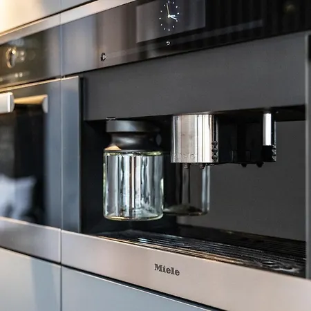 Prime - Luxus Loft Mit Whirlpool, Sauna, Klima Und Parken
