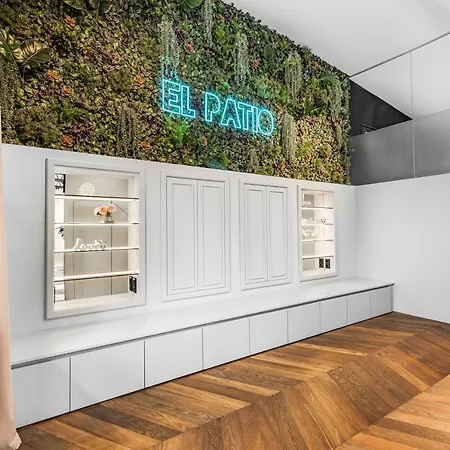 Prime - Luxus Loft Mit Whirlpool, Sauna, Klima Und Parken Lägenhet
